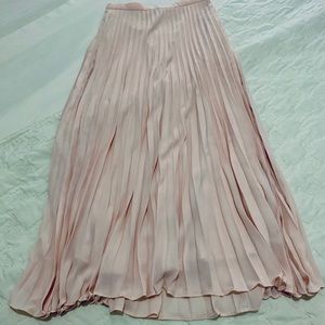NWOT Banana Republic Factory Pleated Maxi Skirt